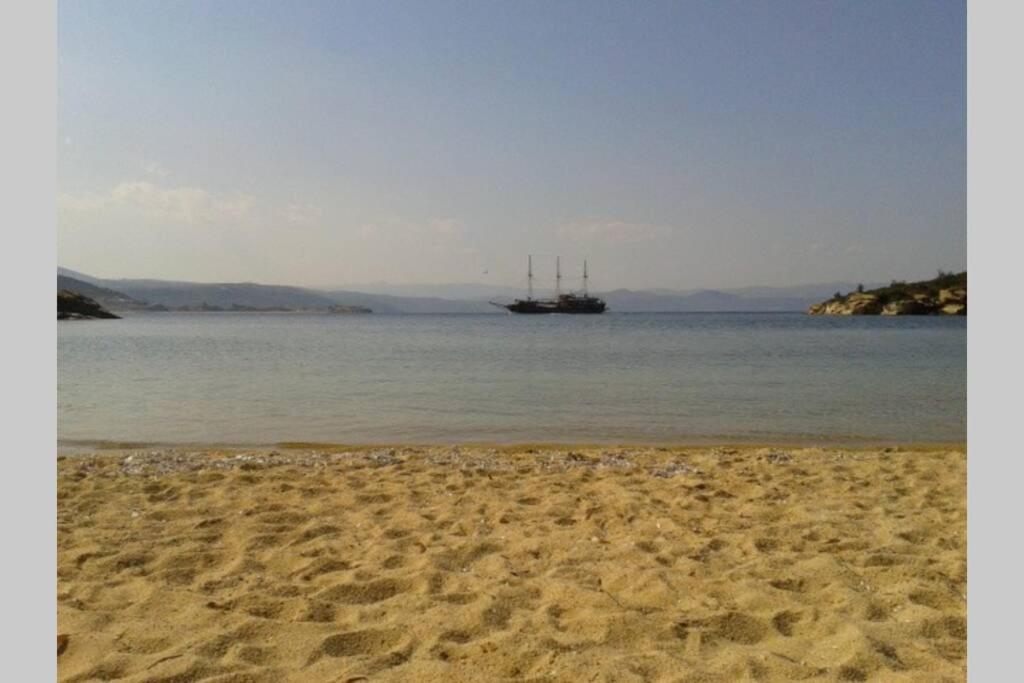 Havikee, private beach villa! Ormos Panagias Exteriör bild